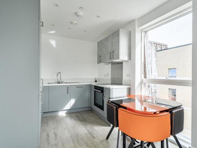 Apartment for sale in Newtown, Reading