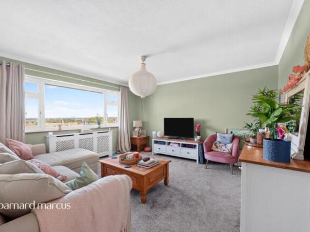 Apartment for sale in London Borough of Sutton, Greater London