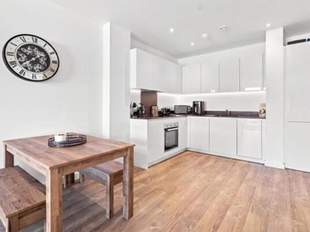 Apartment for sale in Navestock Side, Essex