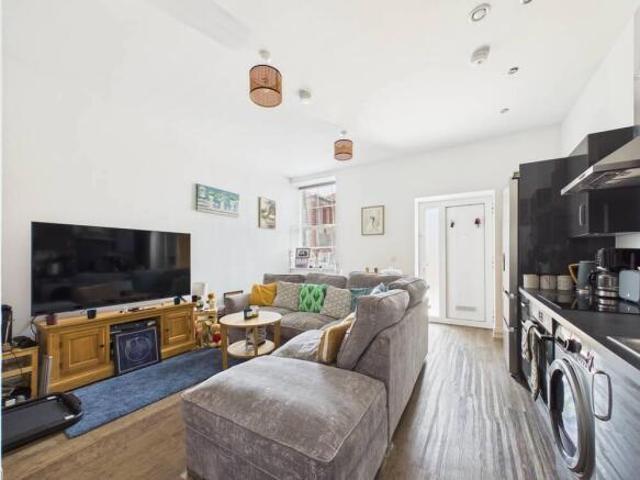 Apartment for sale in Feckenham, City Of Bristol