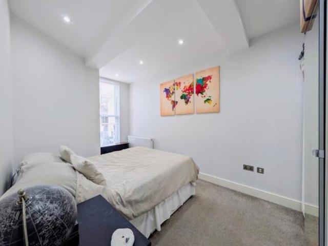 Apartment for sale in Worthing, West Sussex