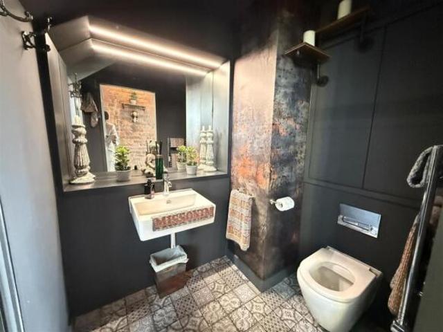 Apartment for sale in City Centre, Georgia
