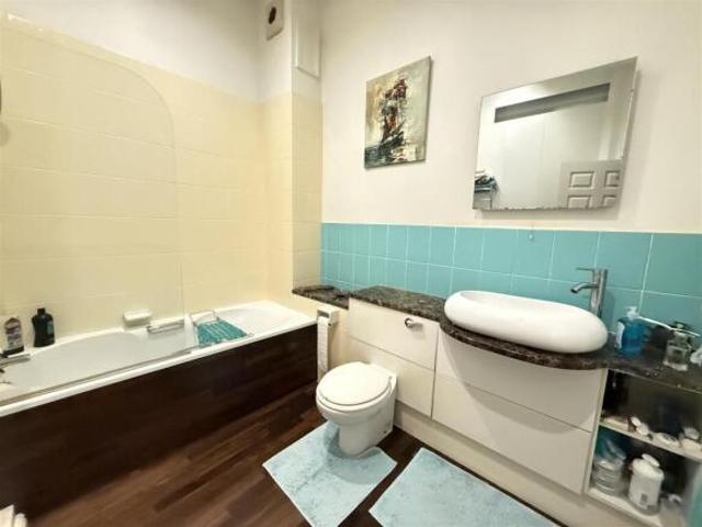 Apartment for sale in Wales