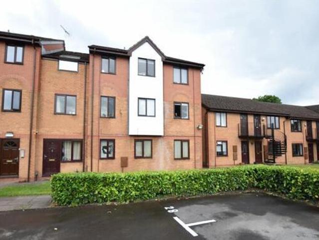 House for sale in Chequers, Gloucester