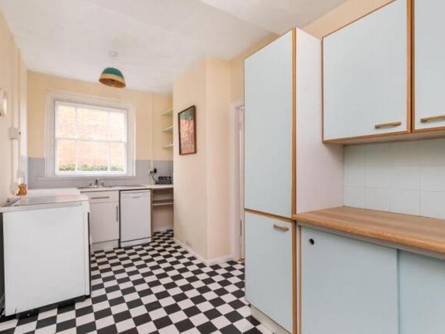 Apartment for sale in Hampshire