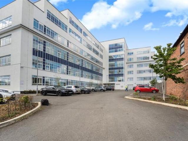 Apartment for sale in North Watford