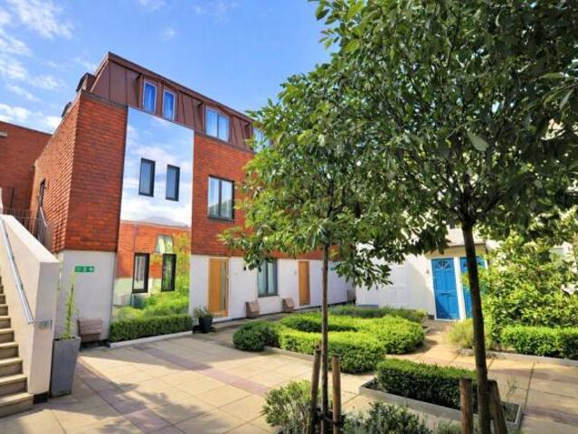 Apartment for sale in Charlotteville, Guildford