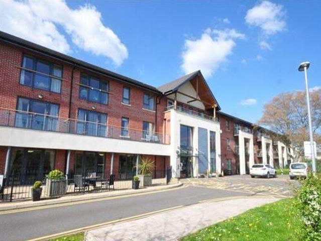 House for sale in Hoole, Chester