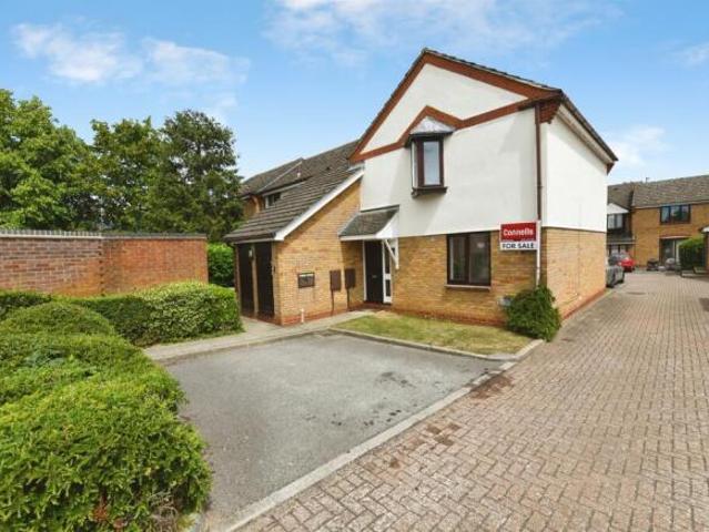 Apartment for sale in Melbourne, Chelmsford