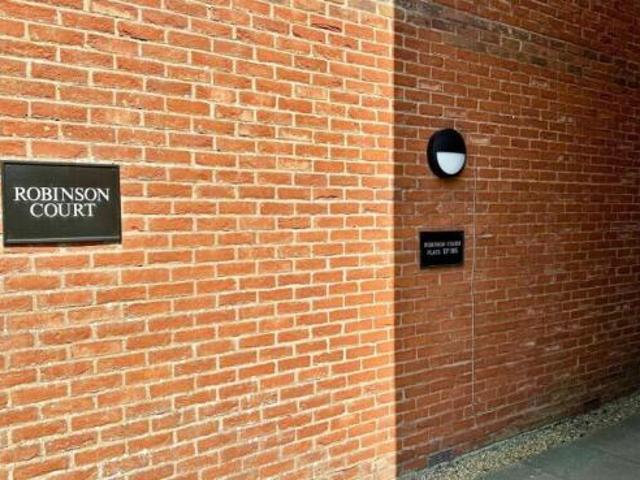 Apartment for sale in Roselands, Eastbourne