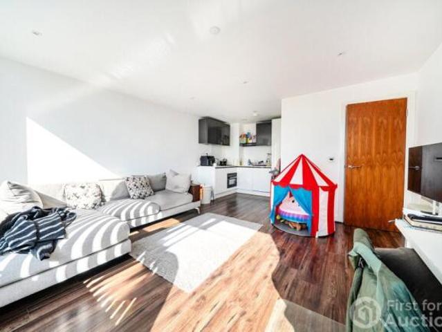 Apartment for sale in Churchill Way Allotments, Basingstoke and Deane