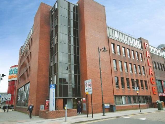 Apartment for sale in Watford, Hertfordshire