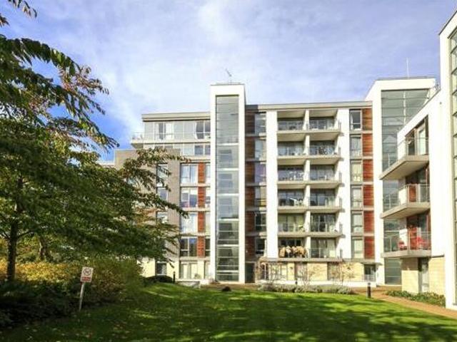 House for sale in Brentford End, Greater London