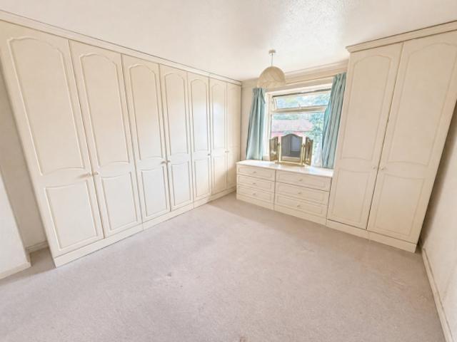 Apartment for sale in Shipley, Horsham