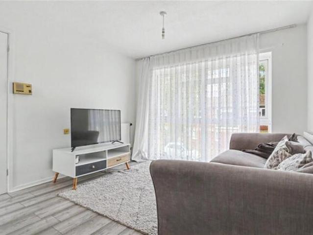 Apartment for sale in Heigham Grove, East Bank