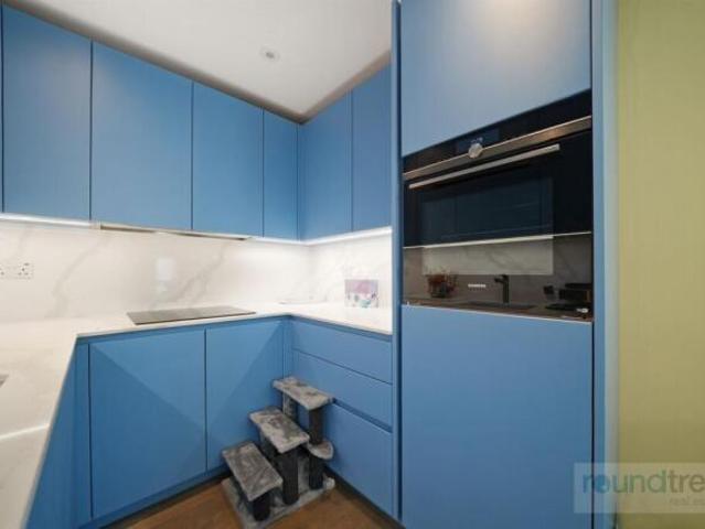 Apartment for sale in Hendon, Greater London