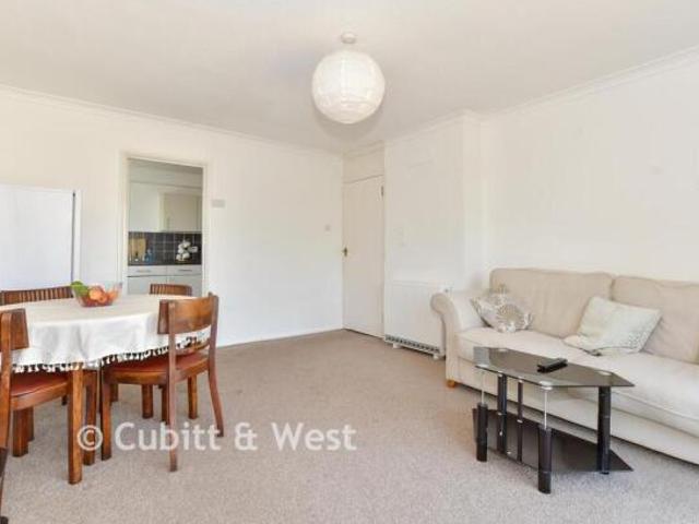 Apartment for sale in Greater London
