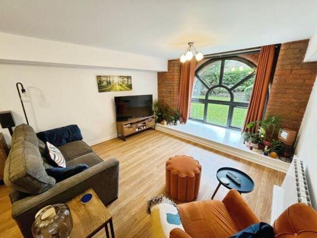 Apartment for sale in Lee Bank, Greater Manchester