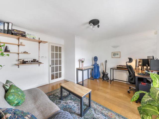 Apartment for sale in The Slade, Oxfordshire