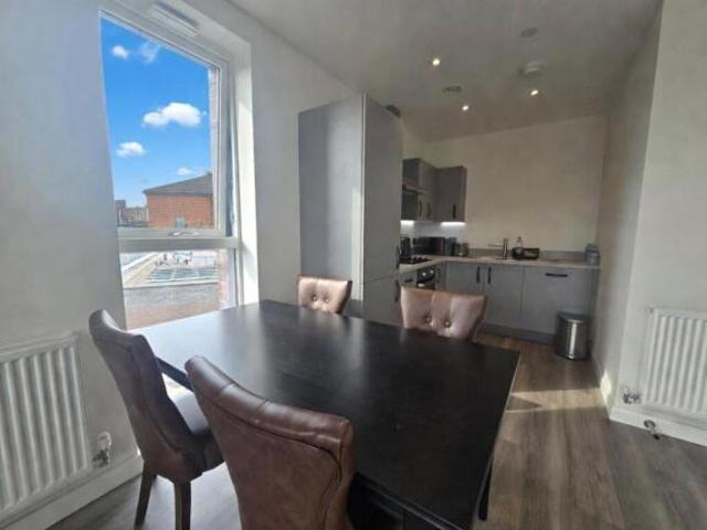 Apartment for sale in Hayes, Greater London