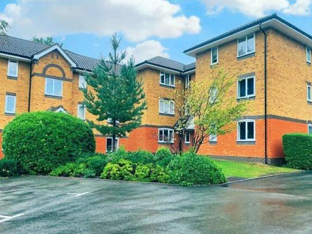 House for sale in Crowthorne