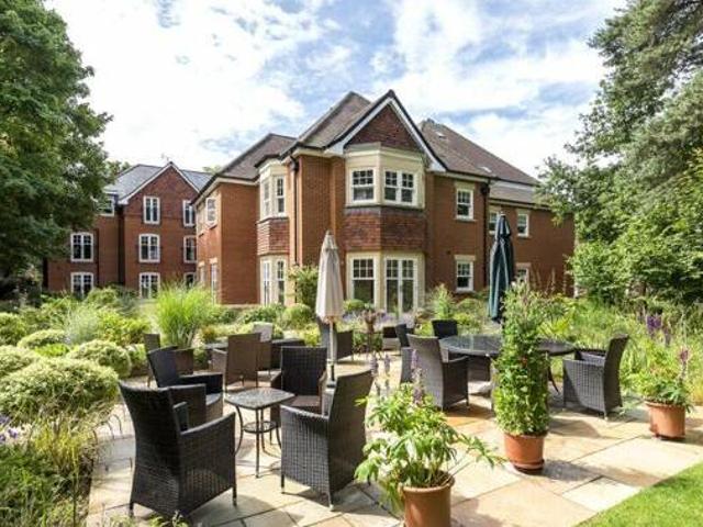 House for sale in Crowthorne