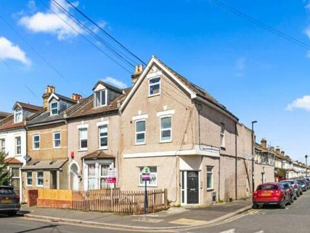 House for sale in Surrey