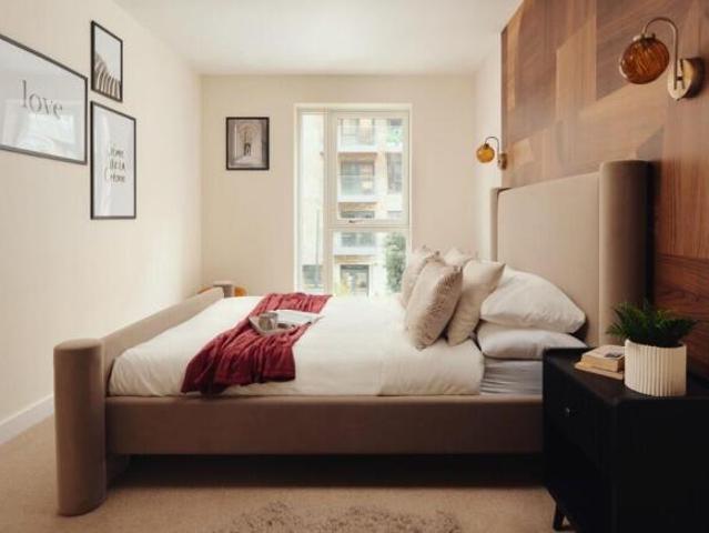 Apartment for sale in Colindale, Greater London