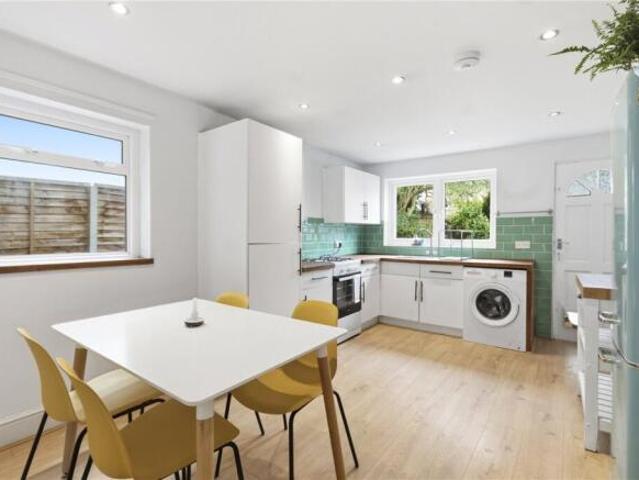 Apartment for sale in East Dulwich, Greater London