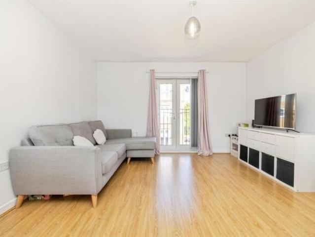 Apartment for sale in Kingswood, North Watford