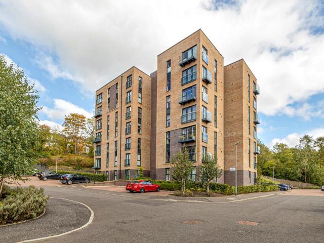 Apartment for sale in Kelvindale, Scotland