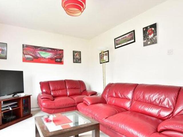 House for sale in Pachesham Park, Surrey