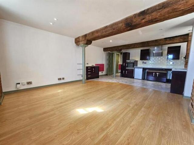 Apartment for sale in Gloucester, Gloucestershire