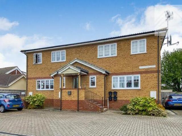 House for sale in Canvey Island