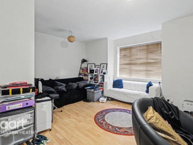 Apartment for sale in London Borough of Croydon, South Norwood