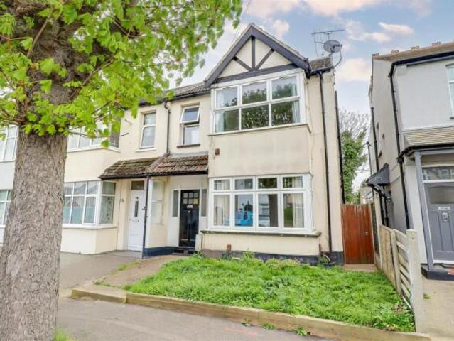 Apartment for sale in Alton Barnes, Essex