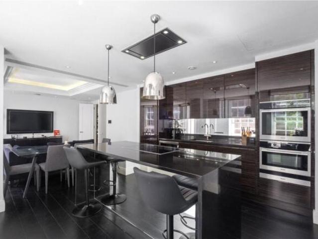 Apartment for sale in City of Westminster, Greater London