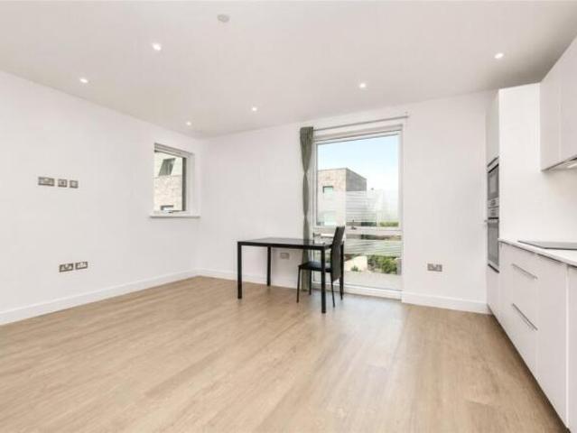 Apartment for sale in Arbury, Cambridgeshire