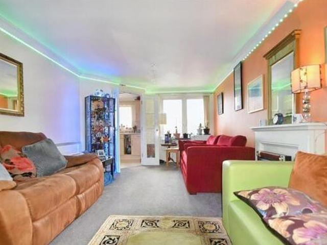 House for sale in The Butts, Kent