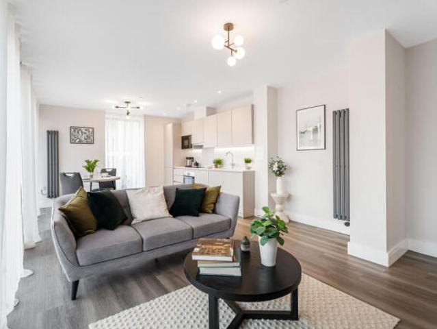 Apartment for sale in Five Acres, Hertfordshire