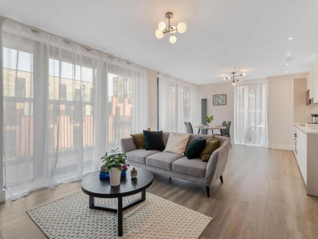 Apartment for sale in Five Acres, Hertfordshire