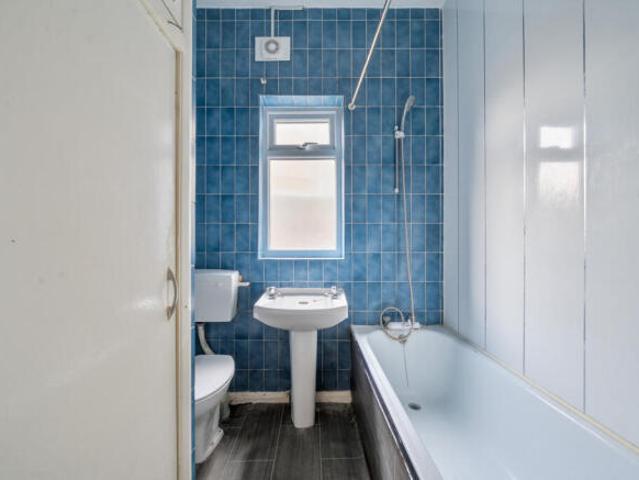 Apartment for sale in London Borough of Lewisham, Greater London