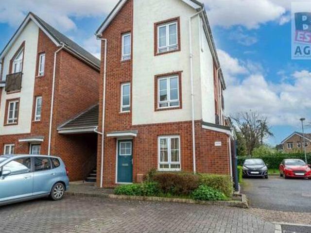 House for sale in Lyons, Greater London