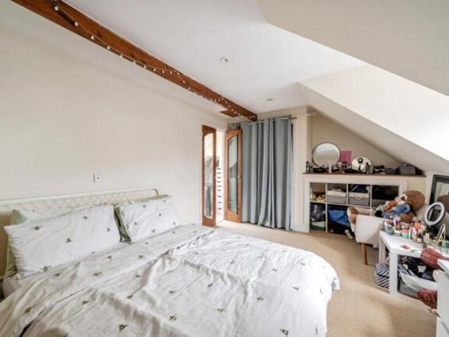 Apartment for sale in Devon