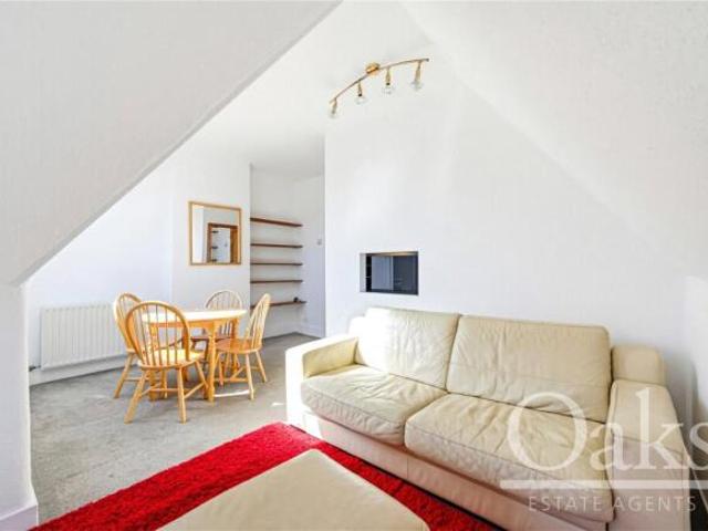 Apartment for sale in Streatham, Greater London