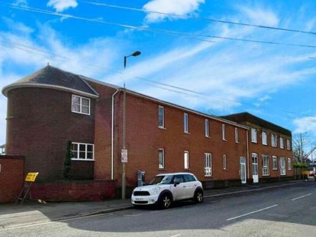 House for sale in Farnborough, Hampshire