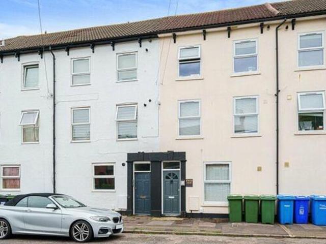 House for sale in Farnborough, Hampshire