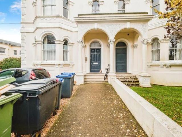 Apartment for sale in Worthing, West Sussex