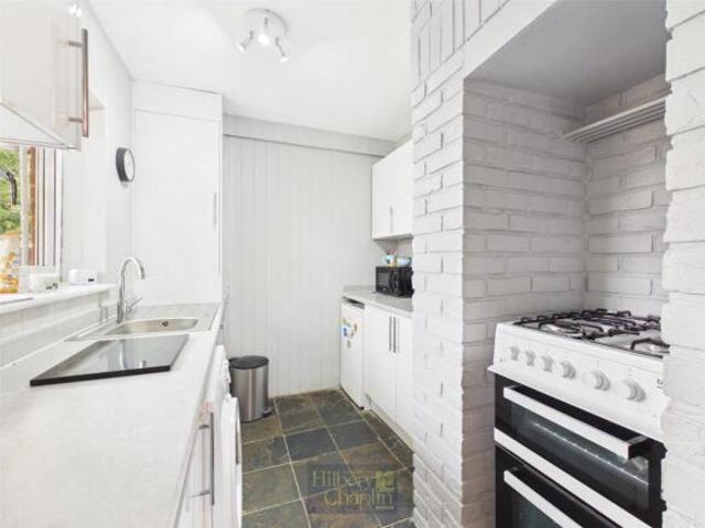 Apartment for sale in Brentwood, Essex