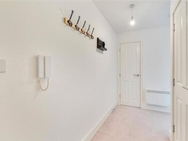 Apartment for sale in Hampshire